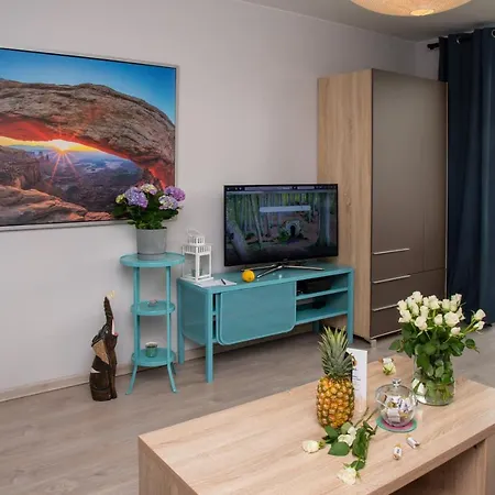A Flat In - M121 *