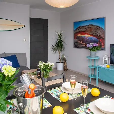 A Flat In - M121