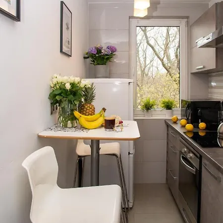 A Flat In - M121 Apartment *